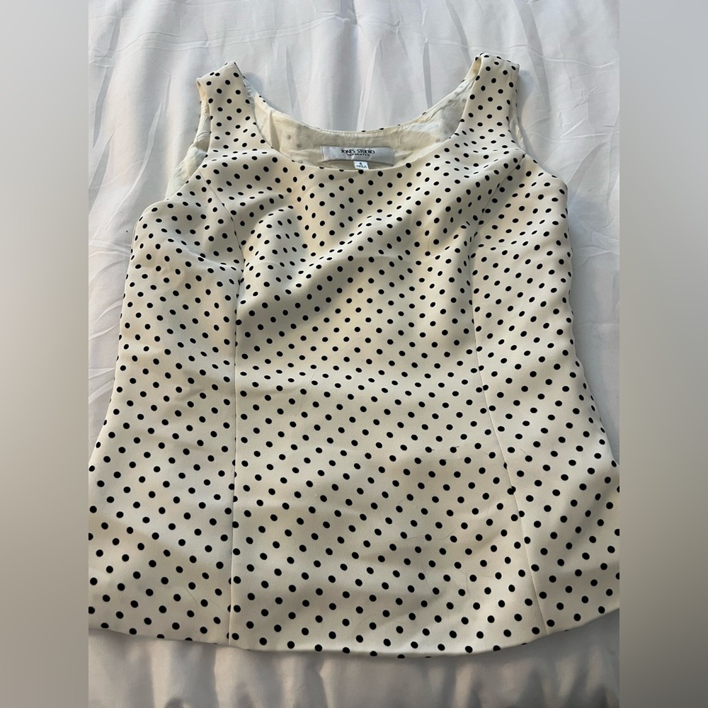 Jones Studio Cream Polka Dot Sleeveless Top